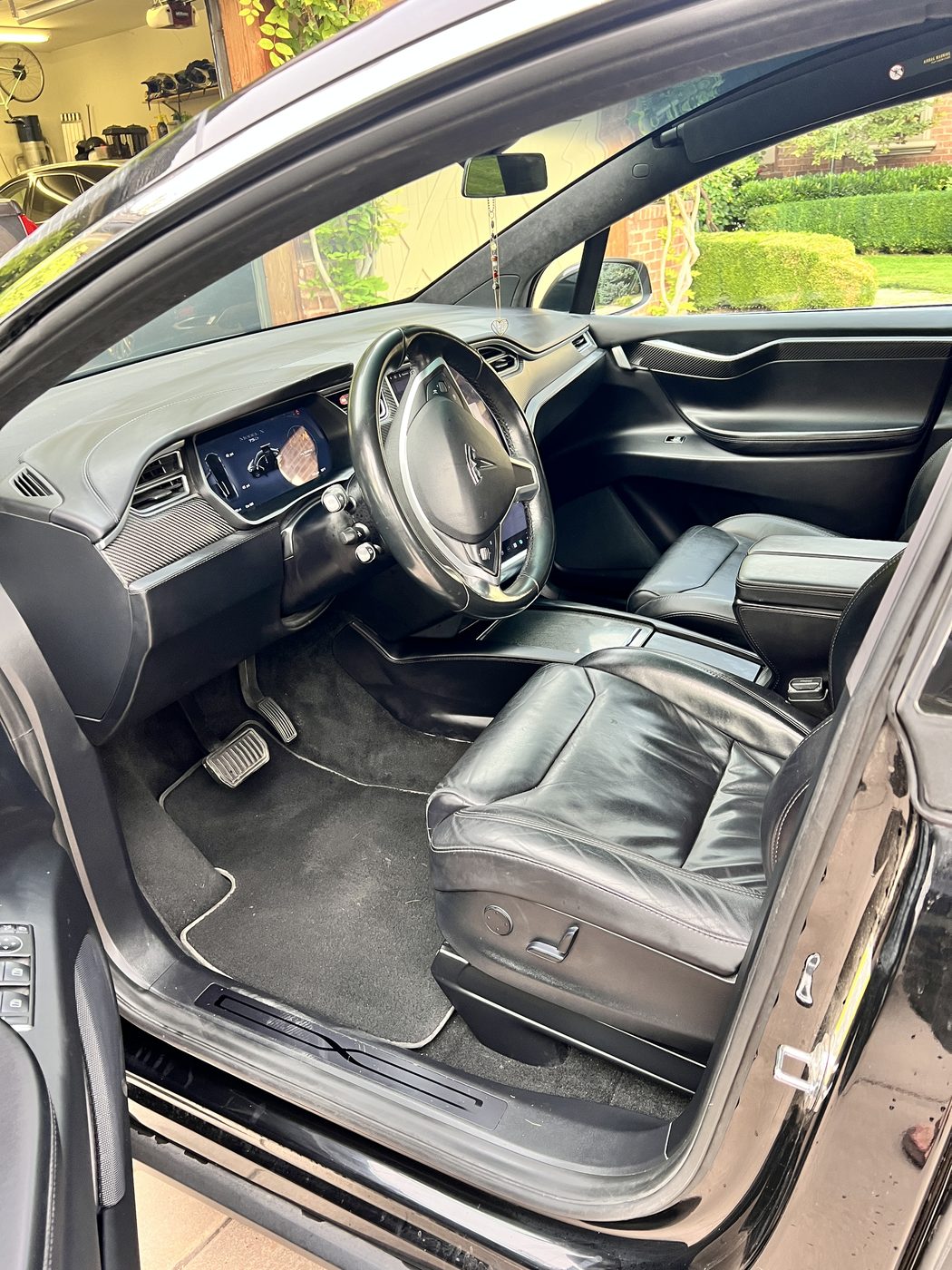 Tesla front interior after detail